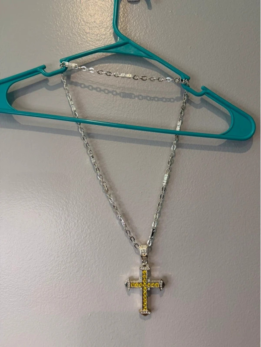 Yellow Rhinestone Cross Pendant Necklace 28” Silver Tone Chain Fashion Jewelry